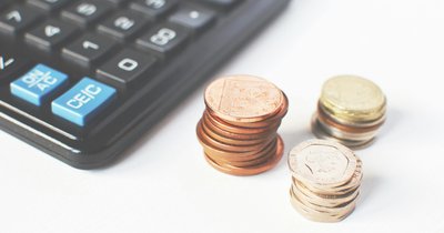 Porównanie cen noclegów - Booking vs lokalne oferty